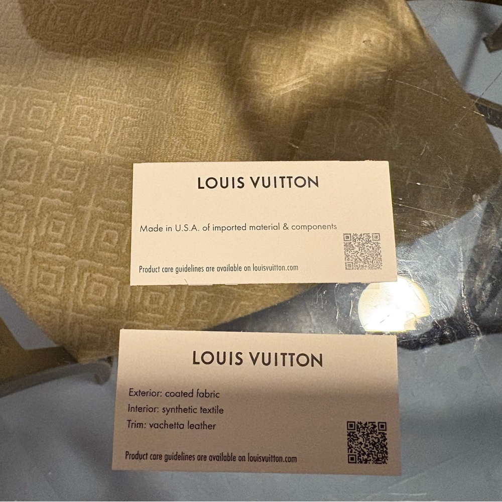 Louis Vuitton Signature Tote with Pouch Included - Picture 6 of 9